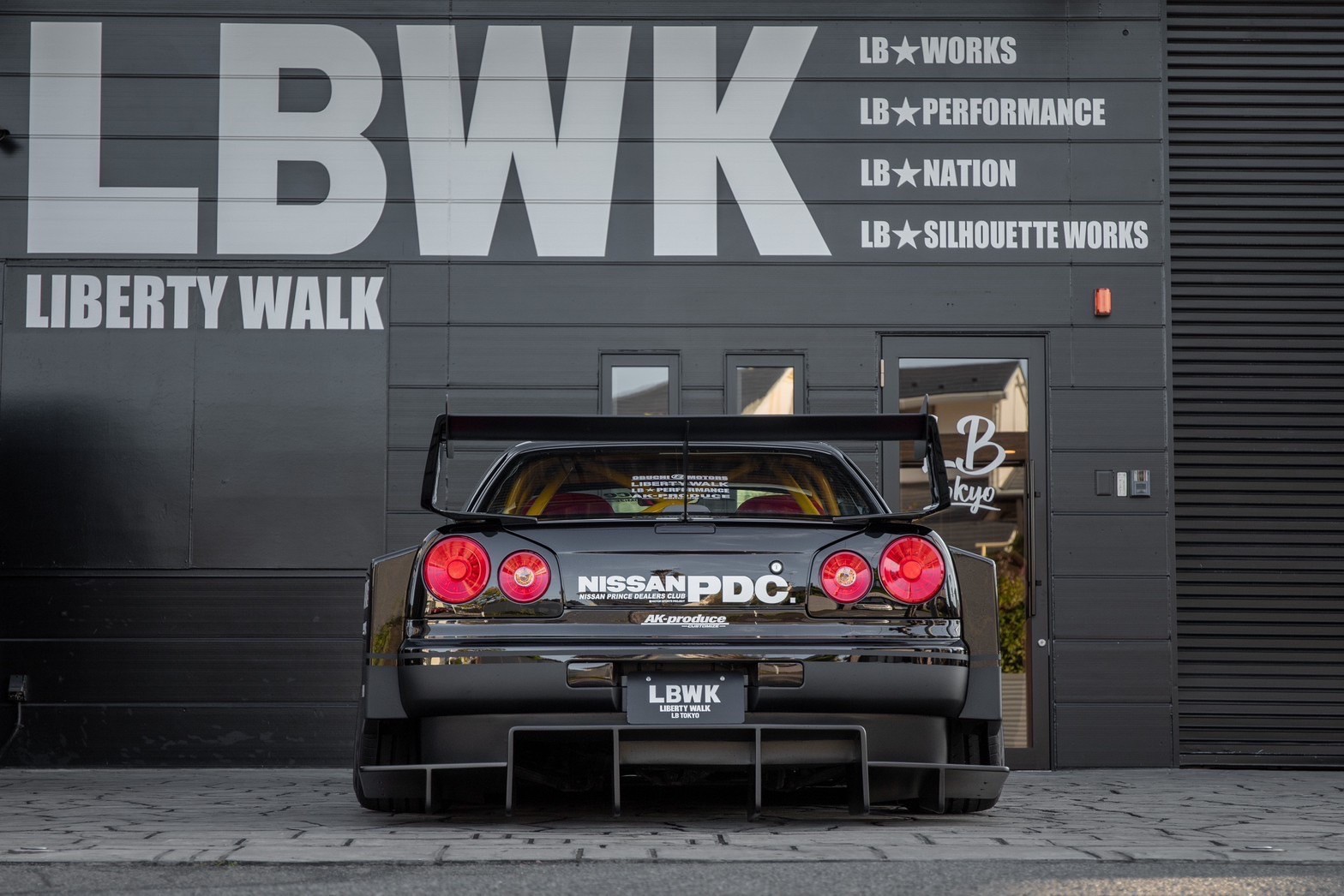 LB-ER34 Super Silhouette SKYLINE - LIBERTY WALK | リバティーウォーク