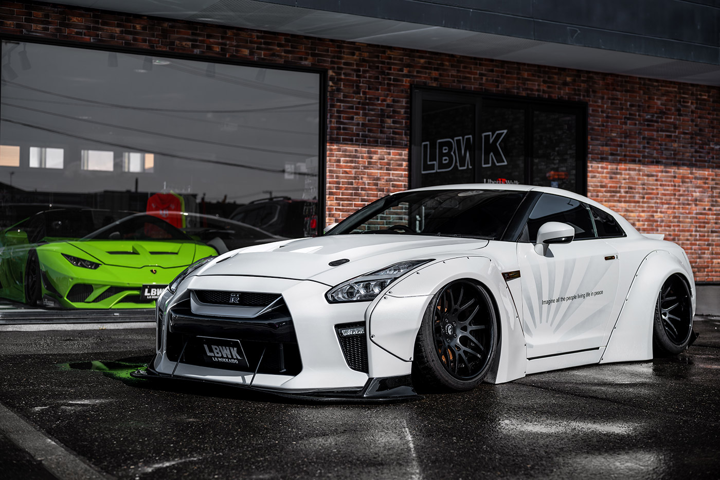 LB WORKS NISSAN GT-R R35 type1.5 - LIBERTY WALK | リバティーウォーク