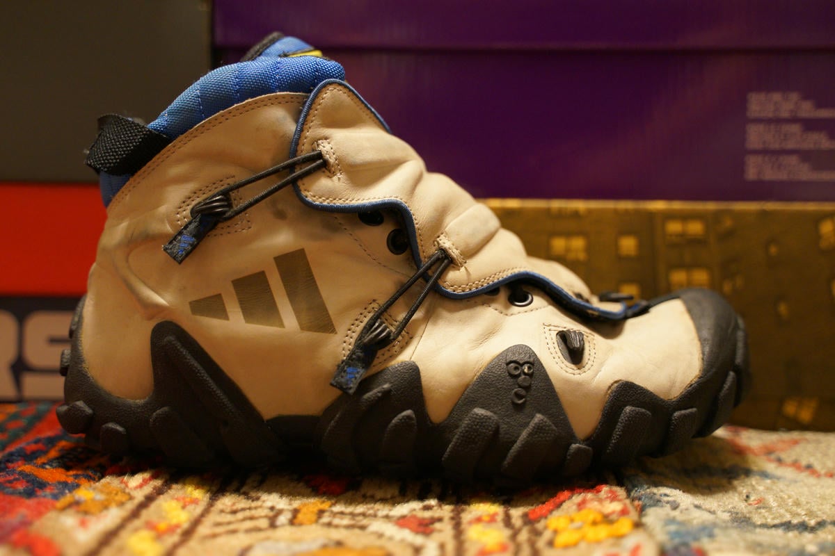 レビュー】アディダス バッドランダーのサイズ感やディテールを徹底