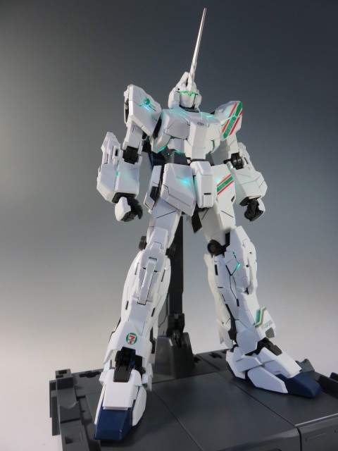 PG ユニコーンガンダム ルミナスクリア セブン-イレブンカラー