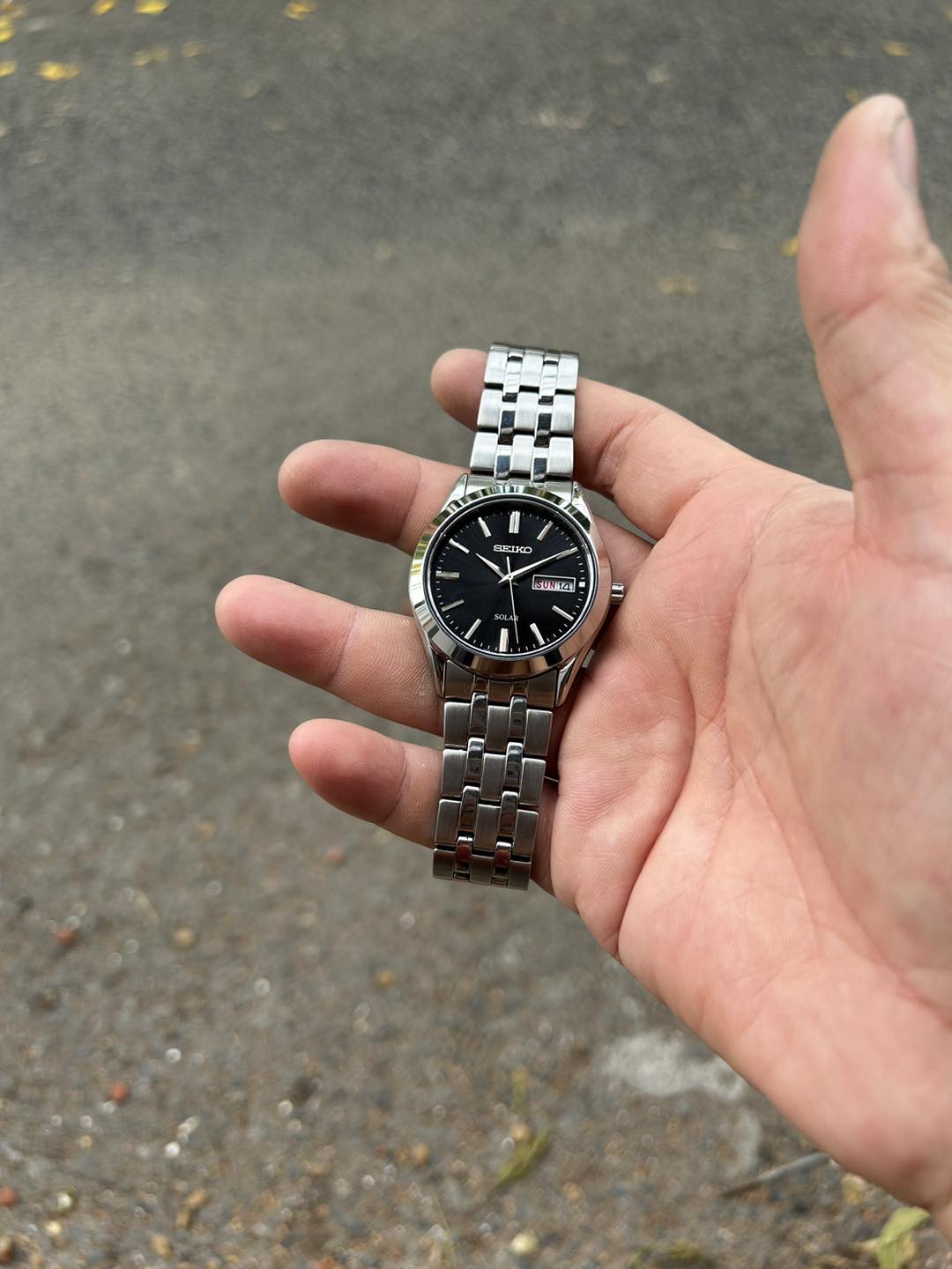 Seiko Solar Stainless Steel Quartz Mens Watch Authentic V158-0AZ0