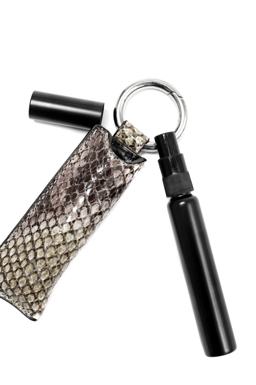 Y's ATOMIZER LEATHER HOLDER (PYTHON)の商品ページ | ワイズの公式