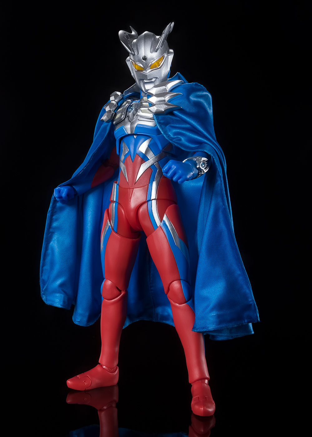 青き歴戦の勇者の証！「S.H.Figuarts ウルトラゼロマント」魂ウェブ