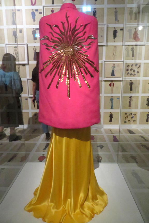 ショッキング！エルザ・スキャパレリのシュールな世界 展: 柳原美紗子