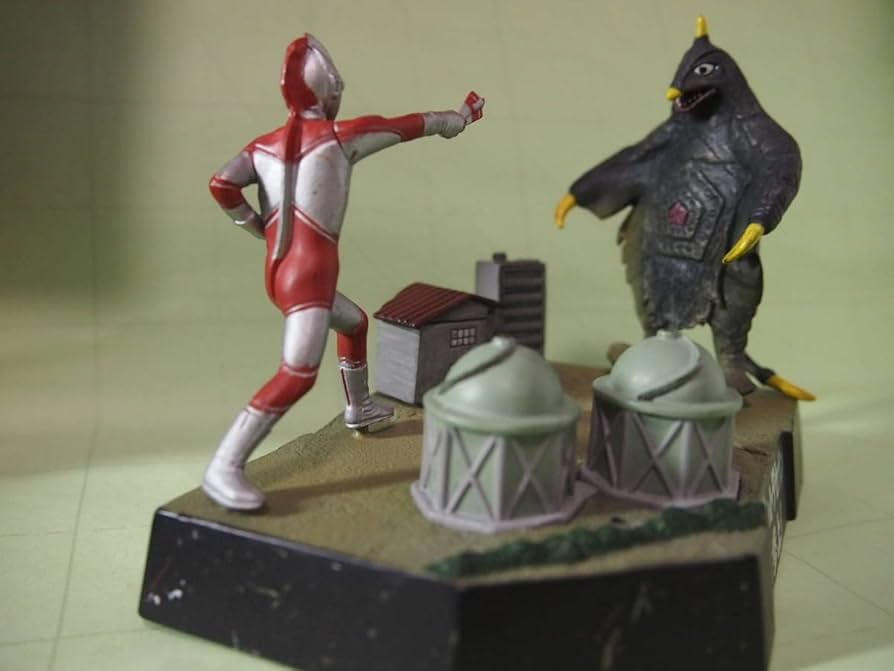 Amazon.co.jp: ウルトラ怪獣名鑑 ウルトラセブン参上！ : おもちゃ