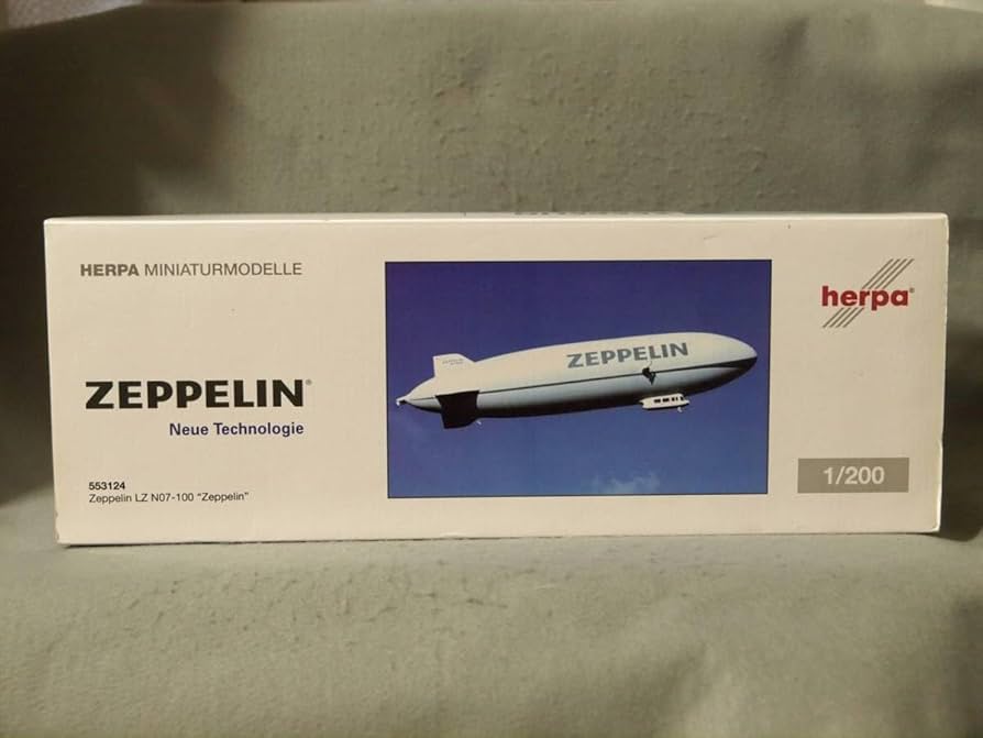 Amazon.co.jp: 1/200 ツェッペリン NT 飛行船 Zeppelin LZ N07-100 D