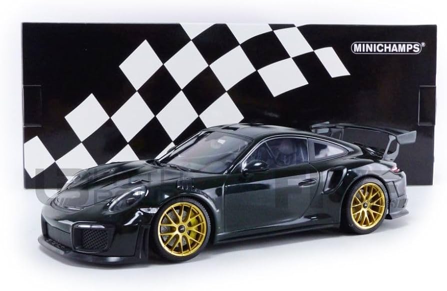 Amazon.com: MINICHAMPS 1/18 - Porsche 911/991.2 GT2 RS Weissach