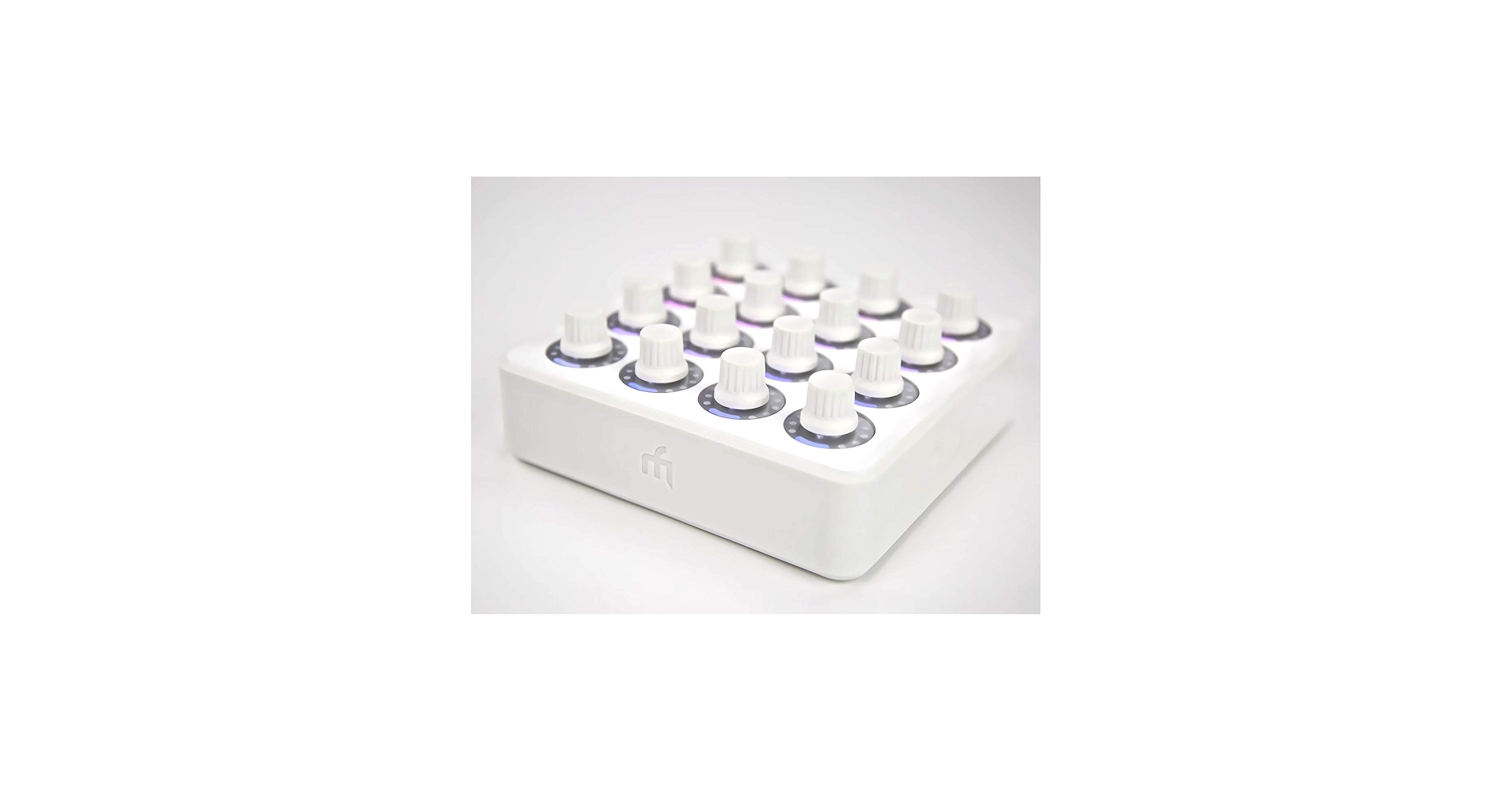 Amazon | DJ TechTools MIDI FIGHTER TWISTER (WHITE) MFT-WHITE