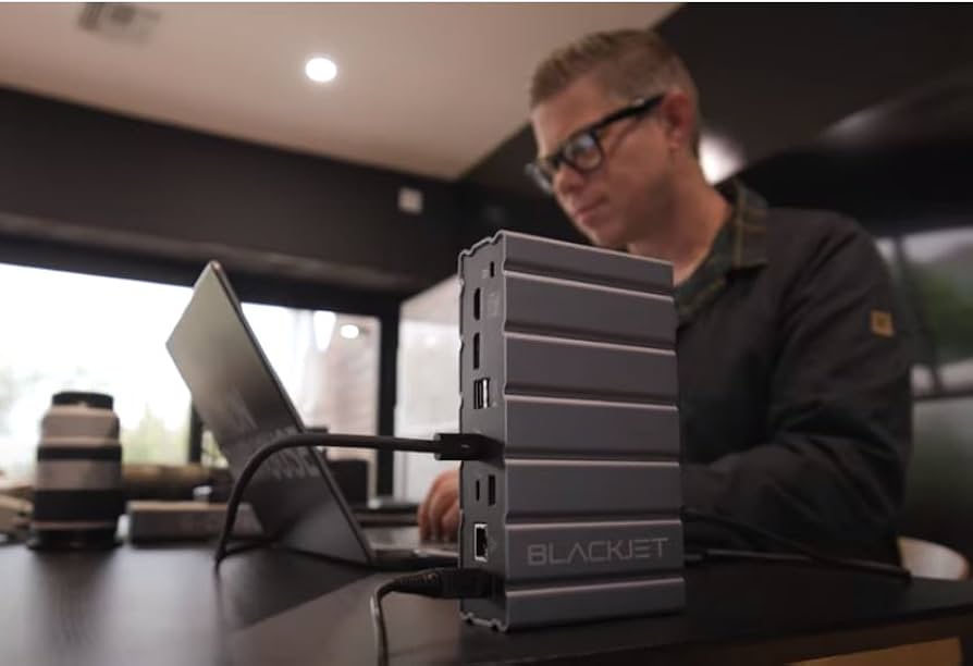 Amazon.com: Blackjet RX-4 Thunderbolt 4 Docking Station – 17-Port