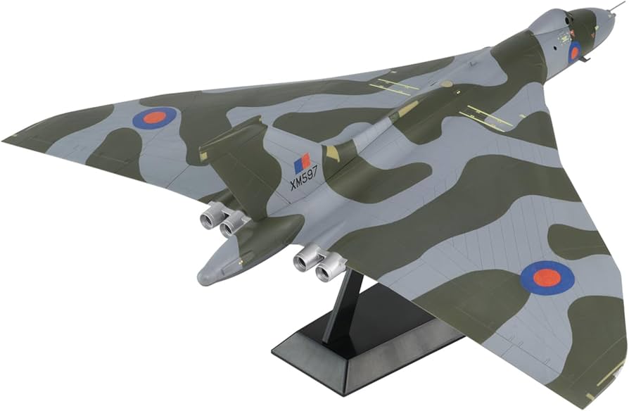 Amazon | ピットロード 1/144 SNシリーズ イギリス空軍 戦略爆撃機