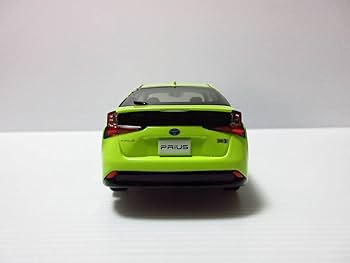 Amazon | 1/30 トヨタ 新型プリウス 後期 サーモテクトライムグリーン