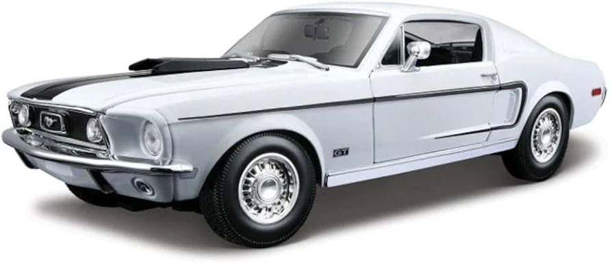 Amazon.com: Maisto 31167 Model Car 1: 18 Ford Mustang GT Cobra Jet