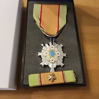 Amazon.co.jp: 極!第五級 防衛功労章 第13号賞詞 平成26年以降発行