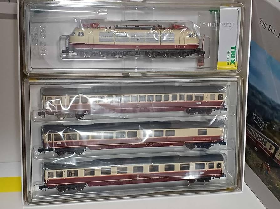 Amazon.co.jp: TRIX ラインゴルト TEE 7 列車セット 品番11628 : おもちゃ