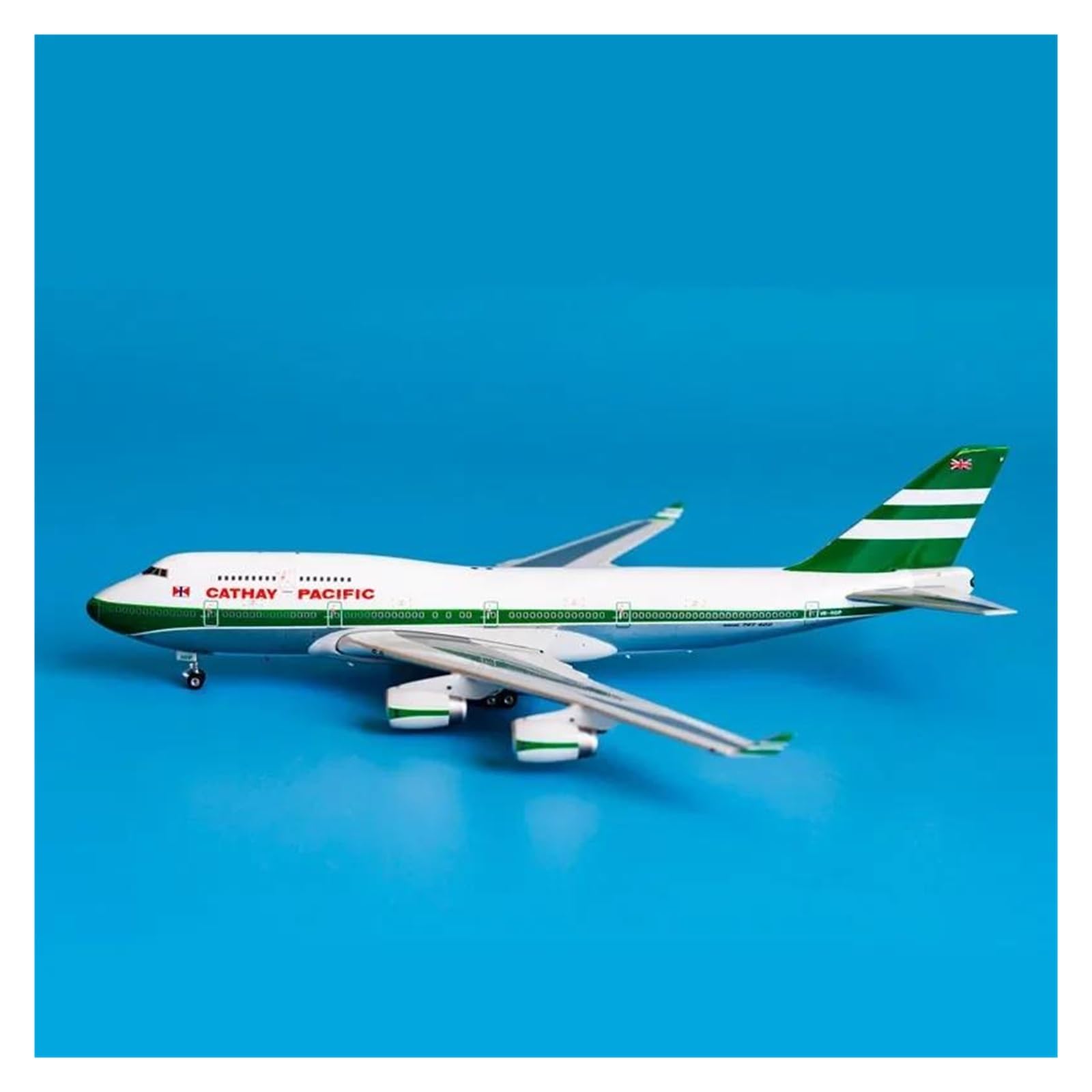Amazon.co.jp: 航空機 キャセイパシフィック航空 B747-400 完成合金