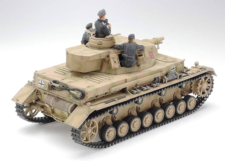 Amazon | タミヤ 1/35 ミリタリーミニチュアシリーズ No.374 ドイツ IV