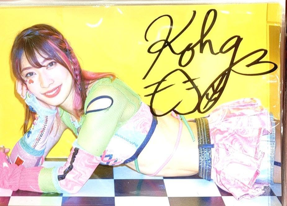 Amazon.co.jp: スターダム 向後桃ポートレート(サインは印刷です) 女子