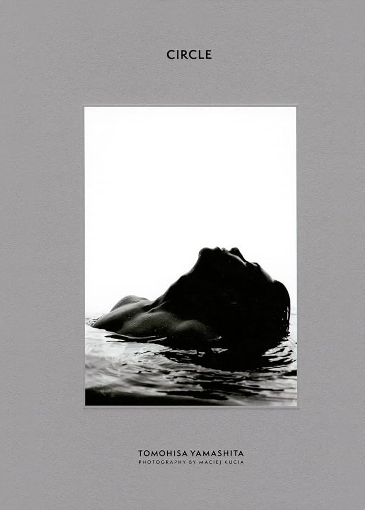 Amazon.co.jp: 山下智久 写真集 CIRCLE 豪華限定版 : 山下 智久