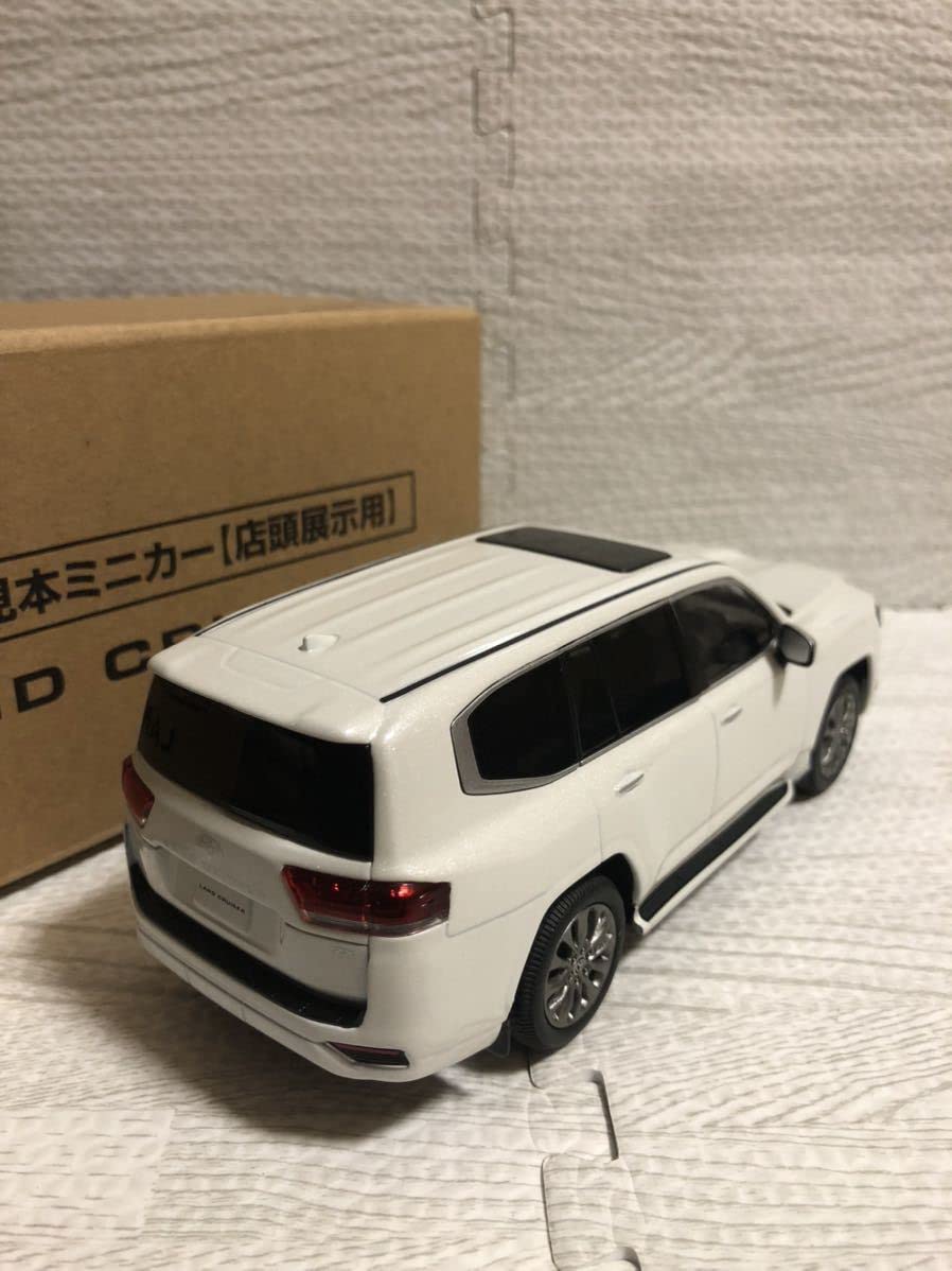 Amazon.co.jp: 1/30 新型ランドクルーザー300 ランクル カラーサンプル