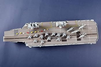 Amazon.co.jp: トランペッター 1/700 イギリス クイーン・エリザベス級