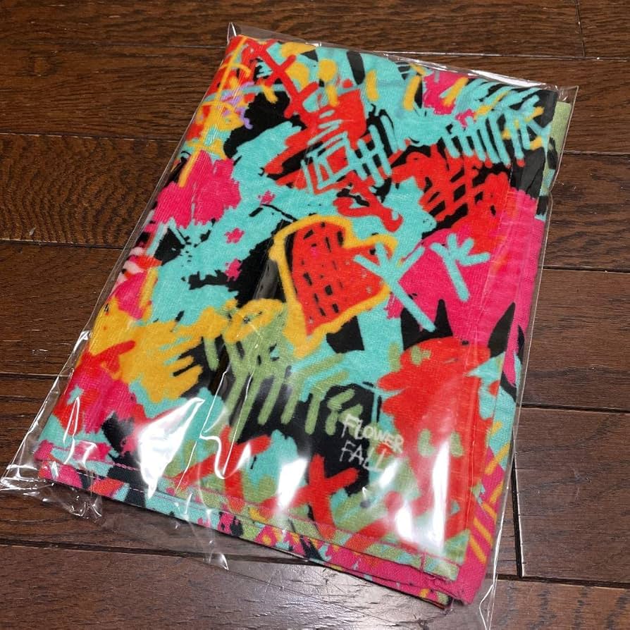 Amazon.co.jp: 米津玄師 グッズ 花ゆり落ちる drawing towel タオル