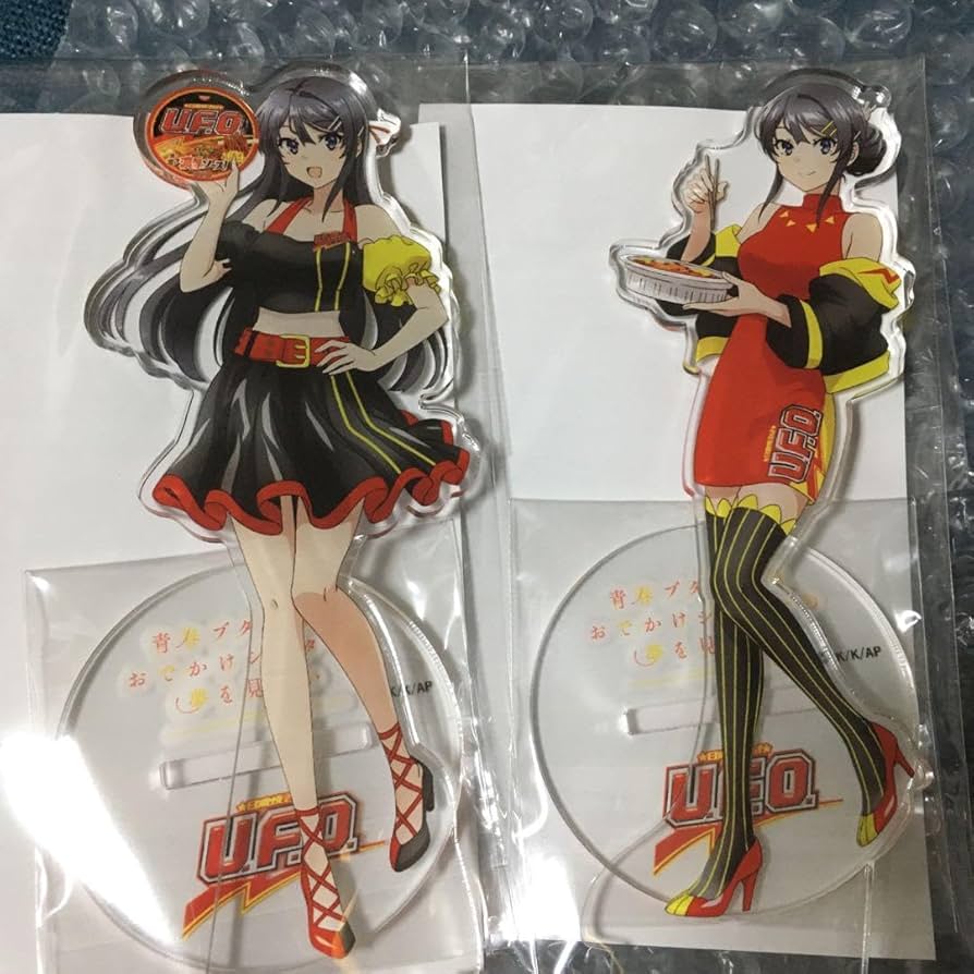 Amazon.co.jp: 青ブタ 桜島麻衣 UFOコラボ アクスタ2種セット : おもちゃ