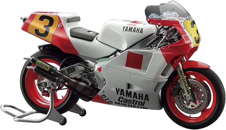 Amazon.com: Hasegawa 1/12 Yamaha YZR500 0W98 1988 WGP500 Champion