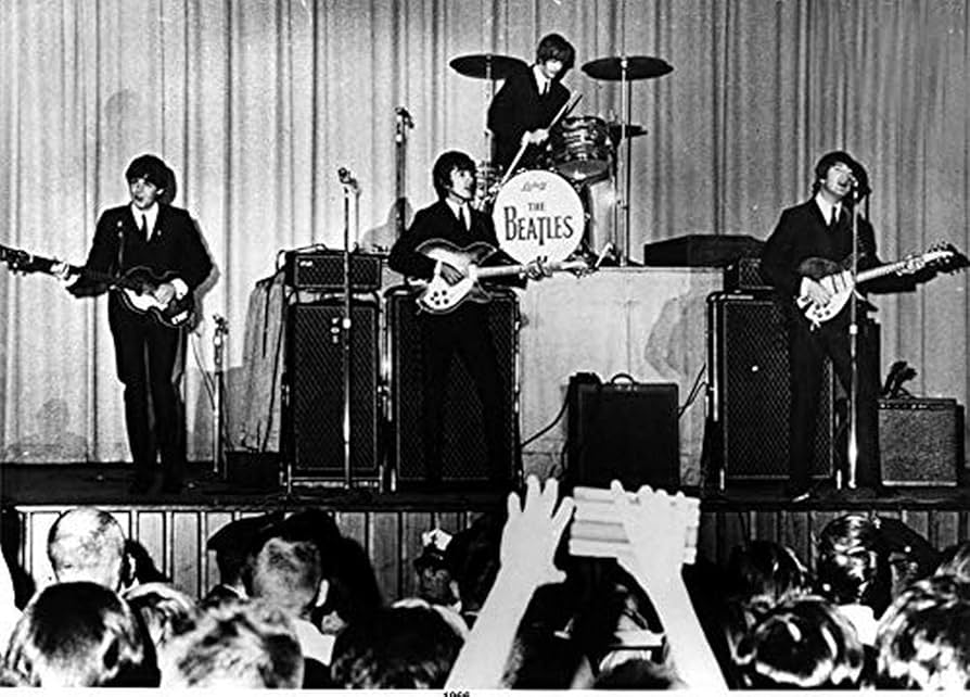 Amazon.co.jp: ステージ上のビートルズ フォトプリント (30x24