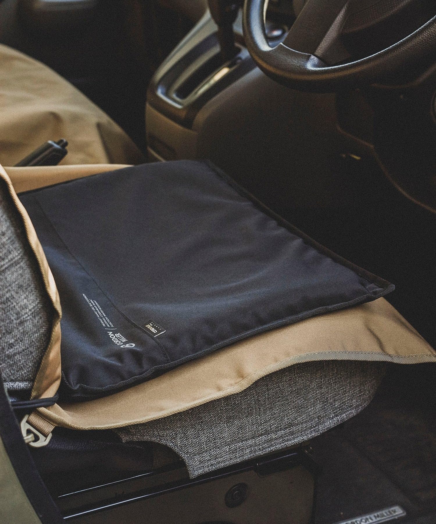 Amazon | GORDON MILLER コーデュラ ジェルシートクッション 撥水加工