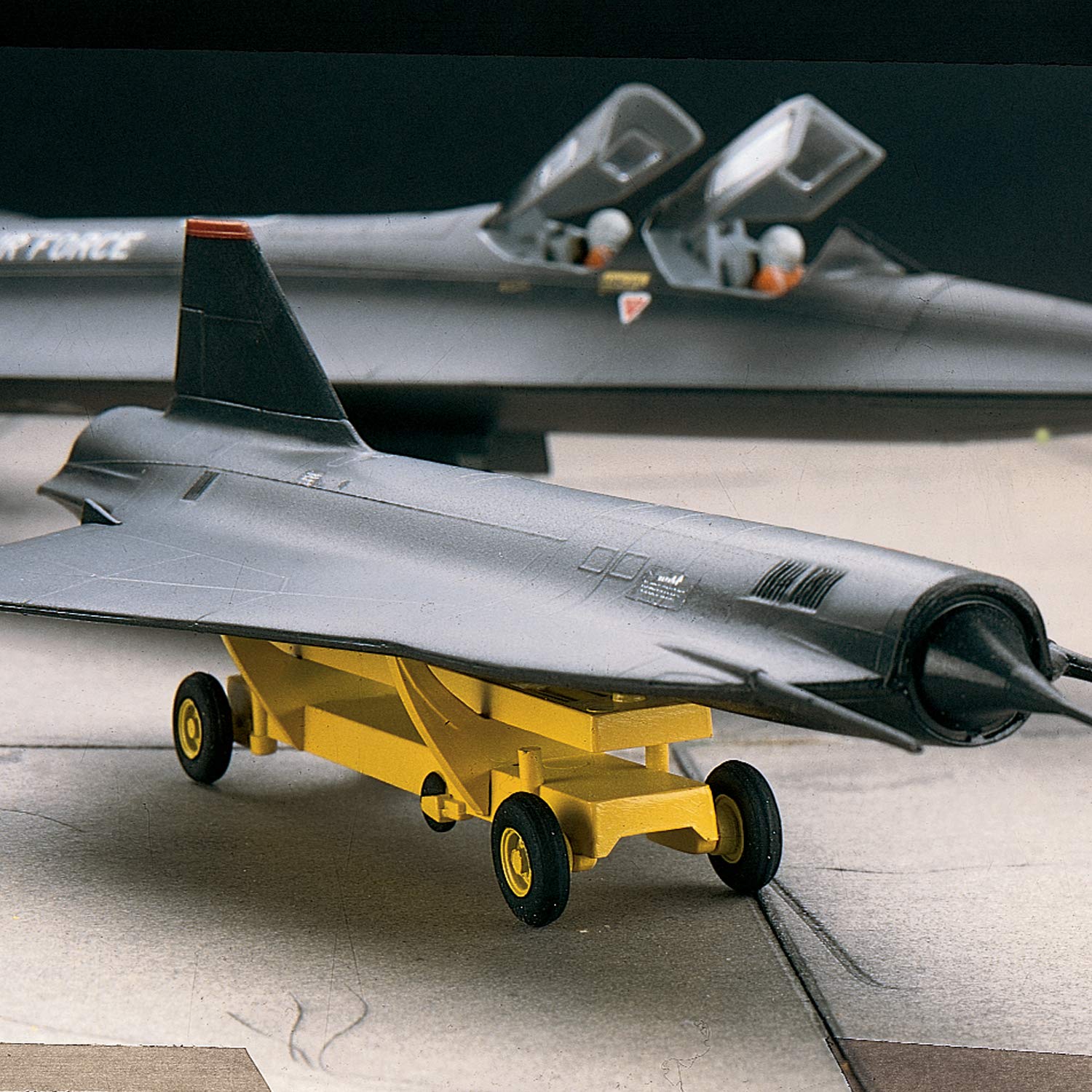 Revell 85-5810 SR-71 Blackbird Escala 1:72 66 peças Skill Level 4