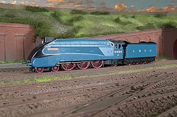 Amazon.com: Hornby R30264 Dublo: LNER, Class A4, 4-6-2, 4464