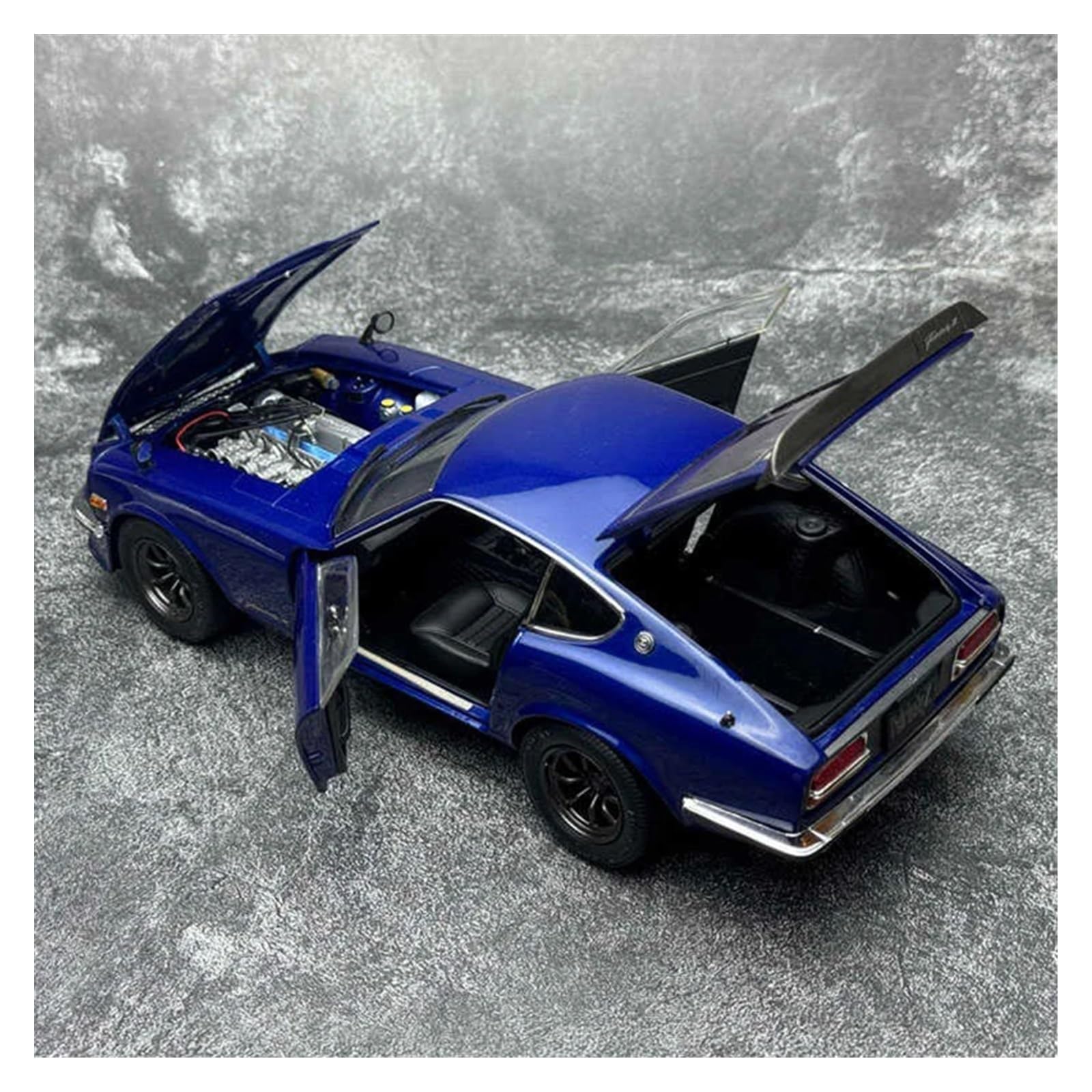 Amazon | ミニカーモデル 1:18スケール 東風日産フェアレディZ 240Z