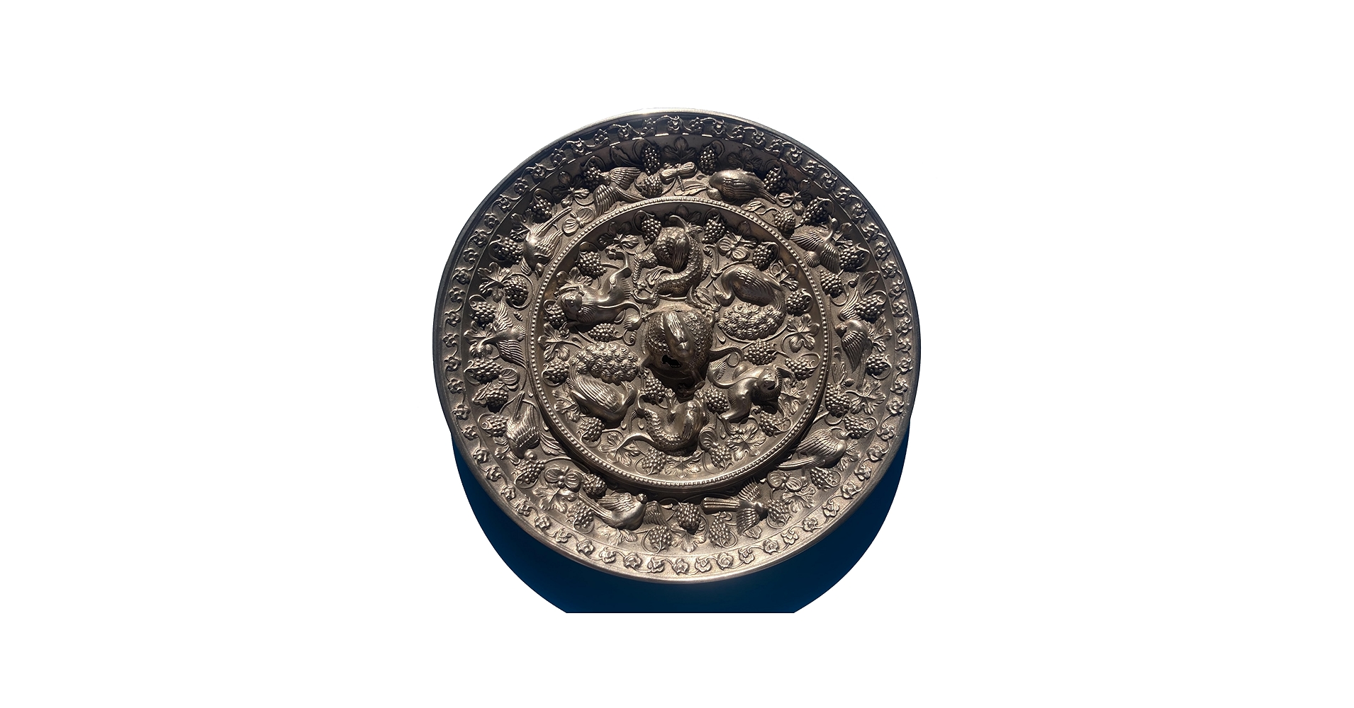 Amazon.co.jp: 唐時代 海獣葡萄鏡復元6寸 白銅鏡 青銅器 神鏡 飛鳥時代