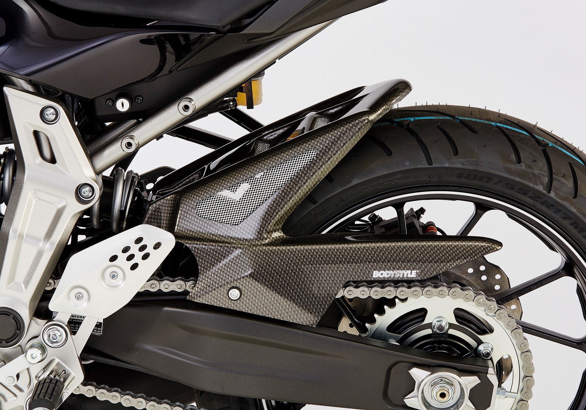 Amazon.co.jp: BODYSTYLE Rear Hugger YAMAHA MT-07 2014-2018 / MT-07