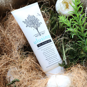 Amazon.co.jp: ulusina「ウルシナ」厳選した70種の美容成分を凝縮