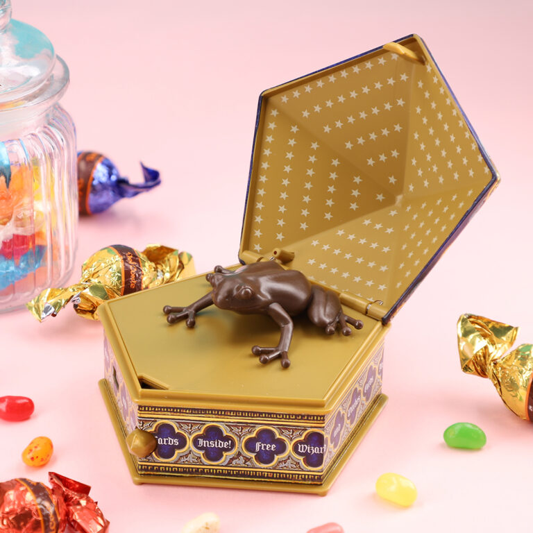 新製品】マホウドコロ「蛙チョコレート」オルゴールが発売！音声認識