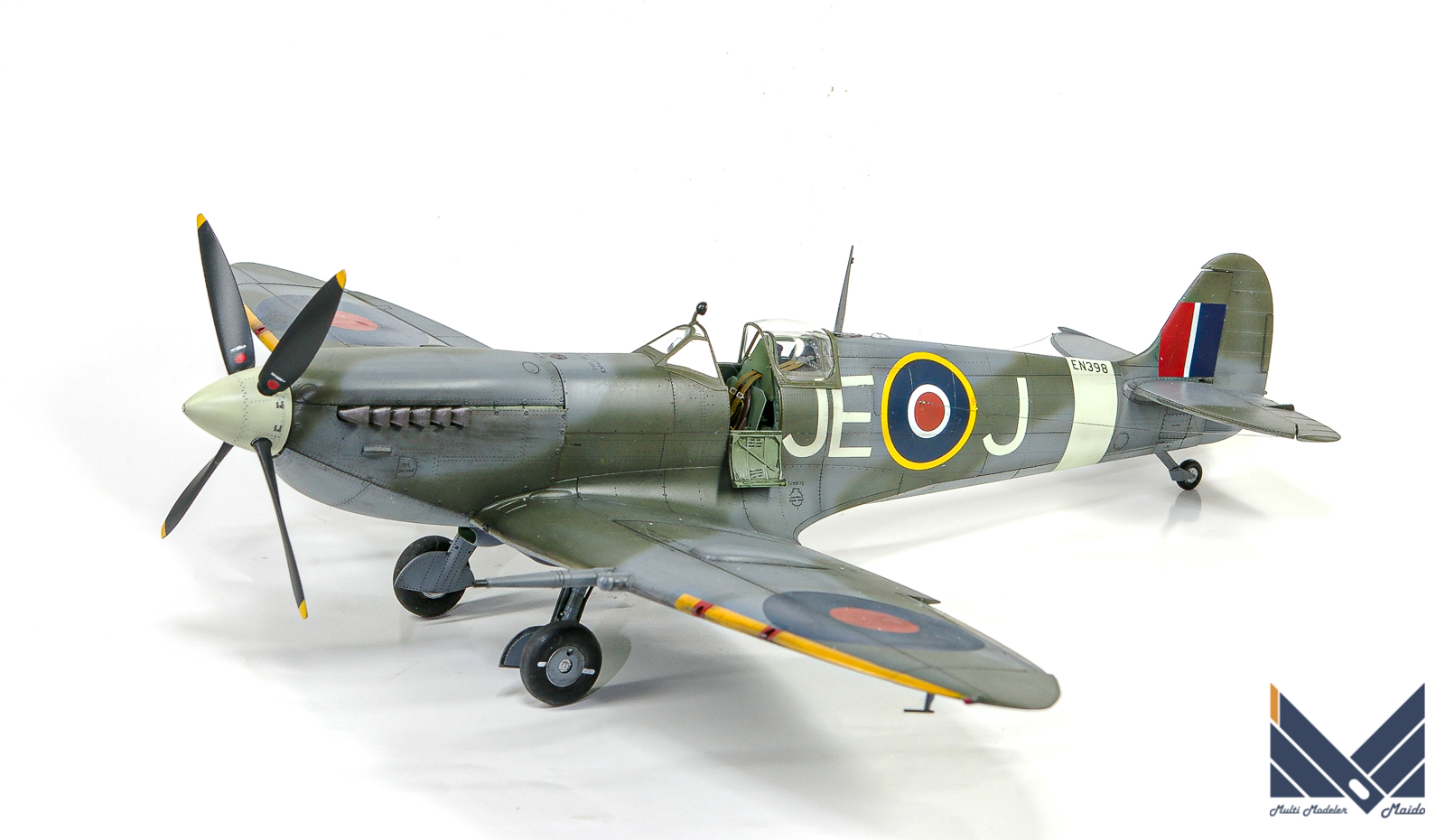 タミヤ 1/32 スピットファイアMk.Ⅸ 完成品 TAMIYA Spitfire mk9