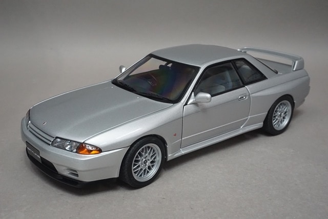 1/18 オートアート 77346 日産 スカイライン GT-R (R32) V-spec2