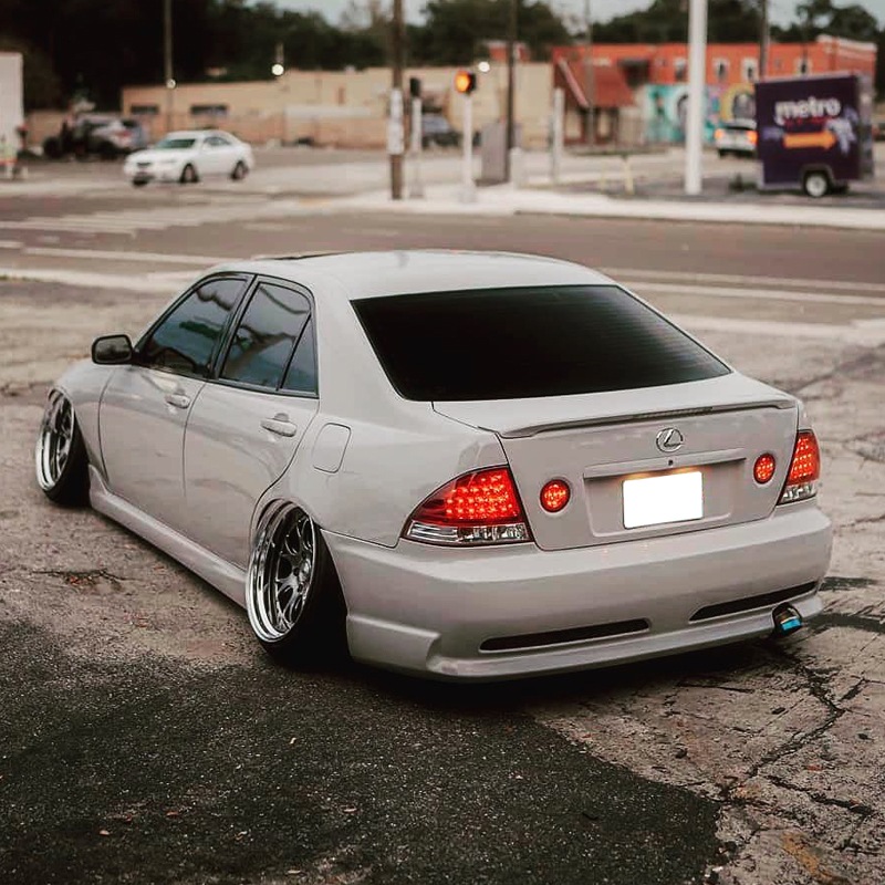 78WORKS l アルテッツァ SXE10 GXE10 LEDﾃｰﾙ取扱い