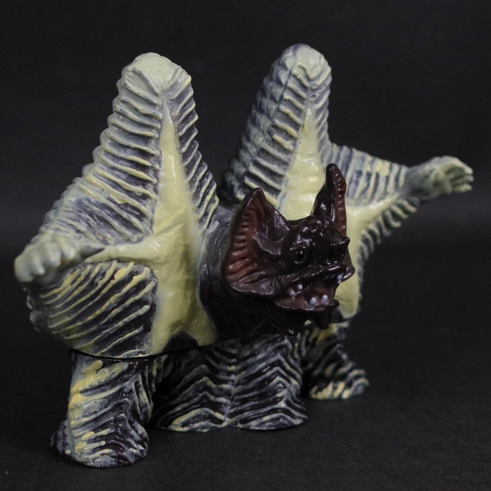 ソフビ/MAX TOY マックストイ ウルトラマン/ペスター｜墓場の画廊