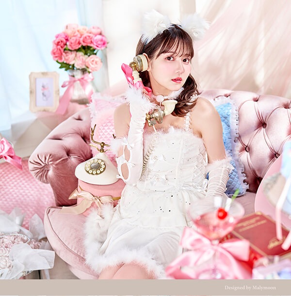 ホワイトは予約】【佐藤ノア着用】デコレーションファーキャットドレス