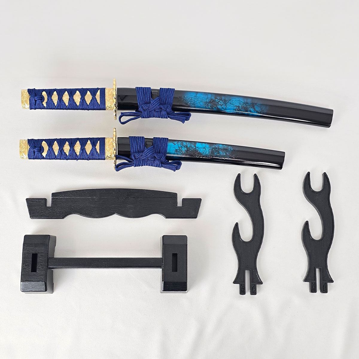 熟練者用高級長尺居合刀 青柄 龍彫透し丸鍔 mnz-60240-01.jpg