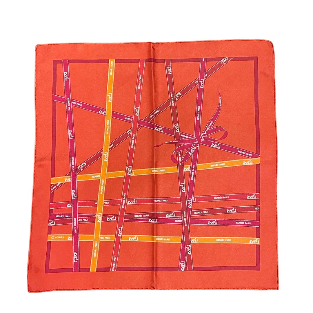 HERMES エルメス スカーフ カレ45 『BOLDUC(ボルデュック)』 リボン柄
