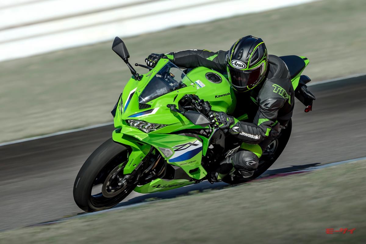 カワサキ・ニンジャZX-4R SE／ZX-4RR】カラー＆グラフィック変更で9月