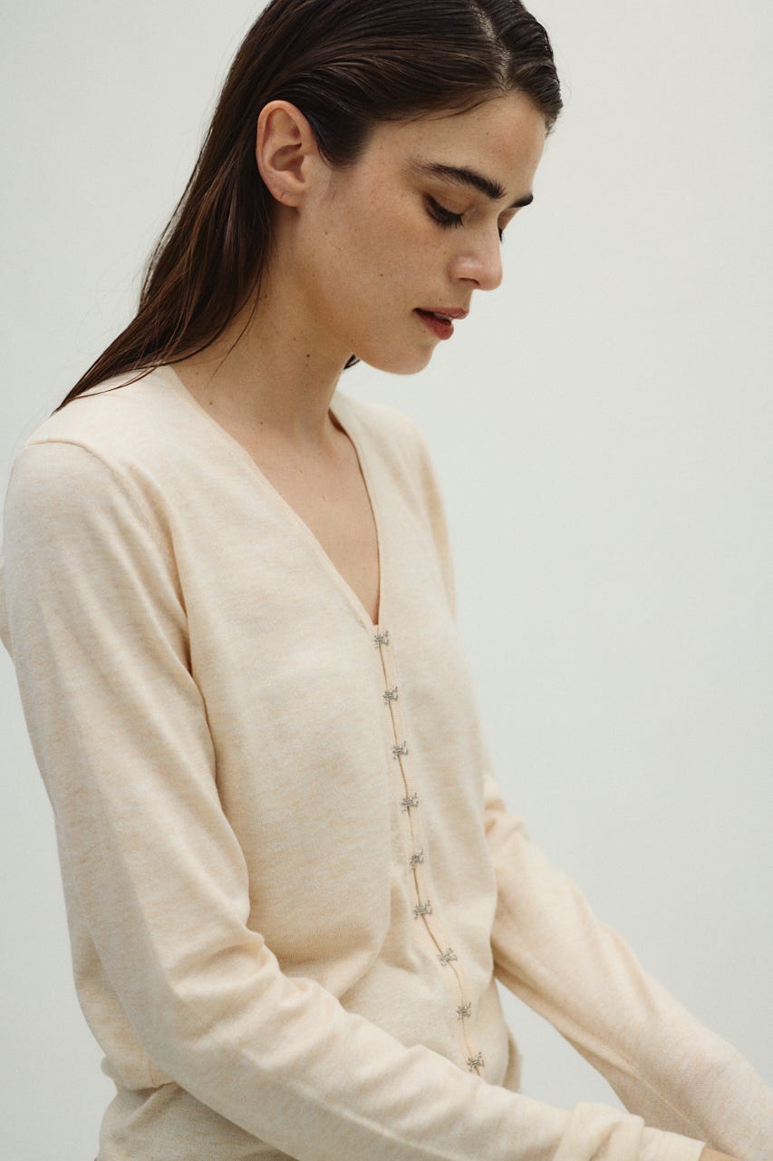 RIM.ARK | Many hook V neck tops (KNITWEAR ) |RIM.ARK ONLINE STORE