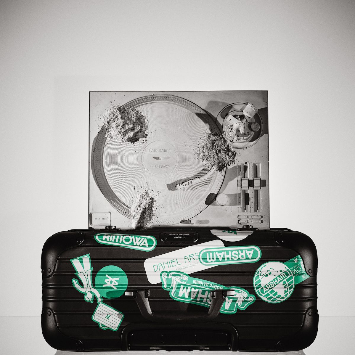 09112021_RIMOWA_02_069_GREEN_J