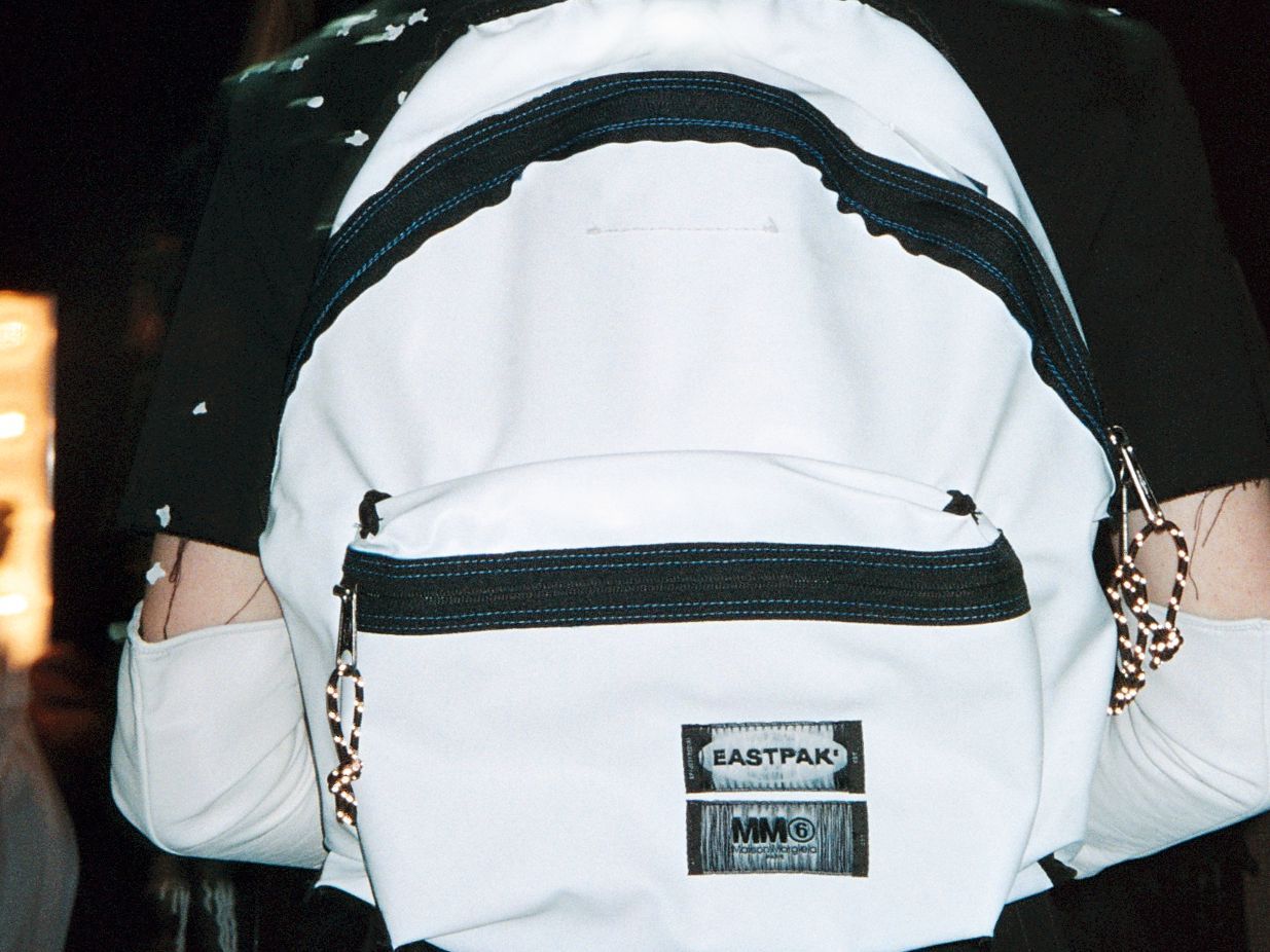 エムエム6 メゾン マルジェラ×イーストパックのカプセルコレクションが