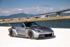 超ワイドだけど上品!?」“職人魂”が宿る、現代GTスタイルのZ33がヤバイ