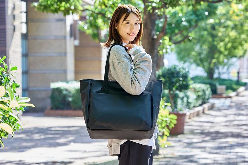 色褪せにも傷にも強い。タフすぎるトートバッグは、気軽に毎日使っても
