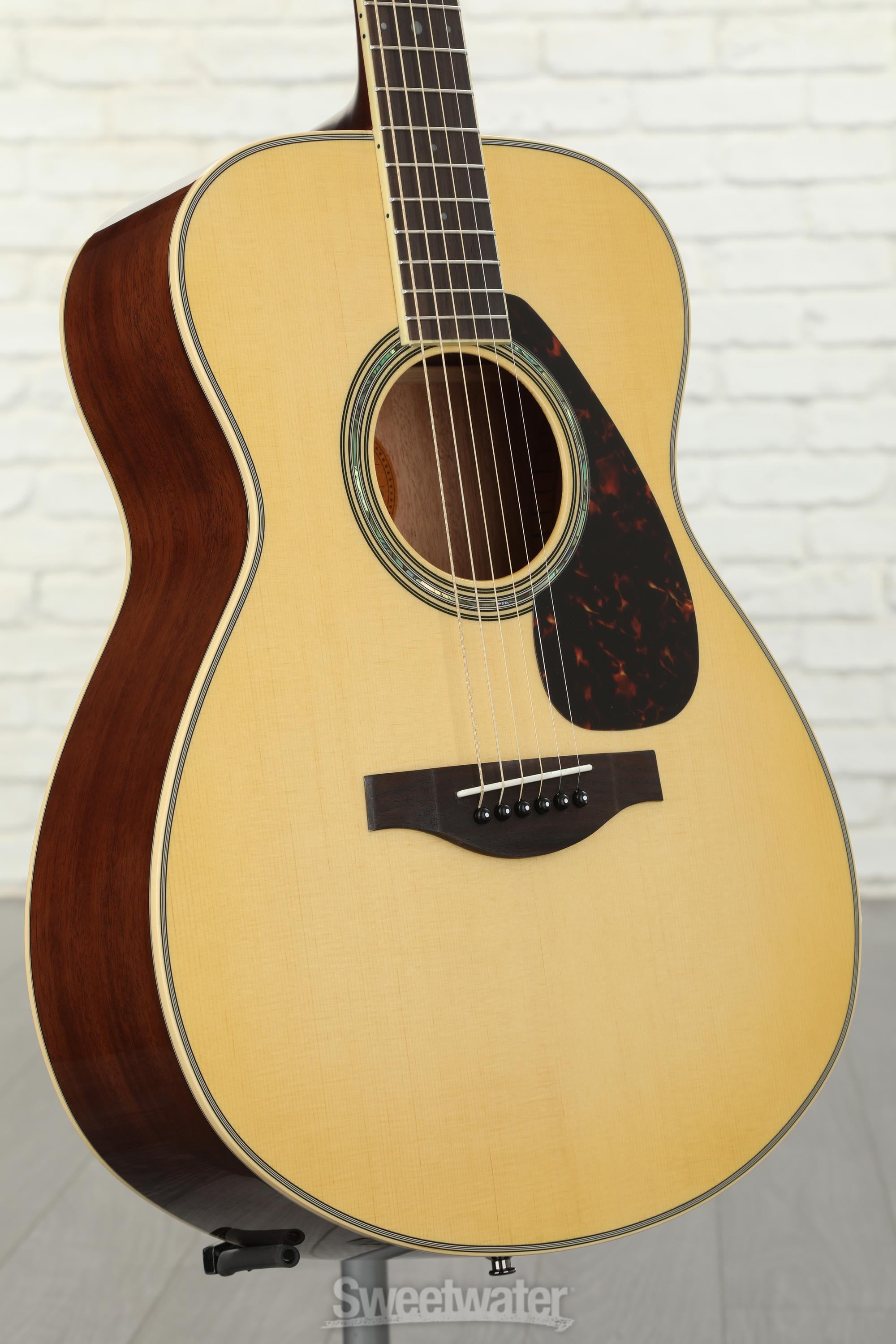 Yamaha LS6M ARE Concert Acoustic-electric Guitar - Natural